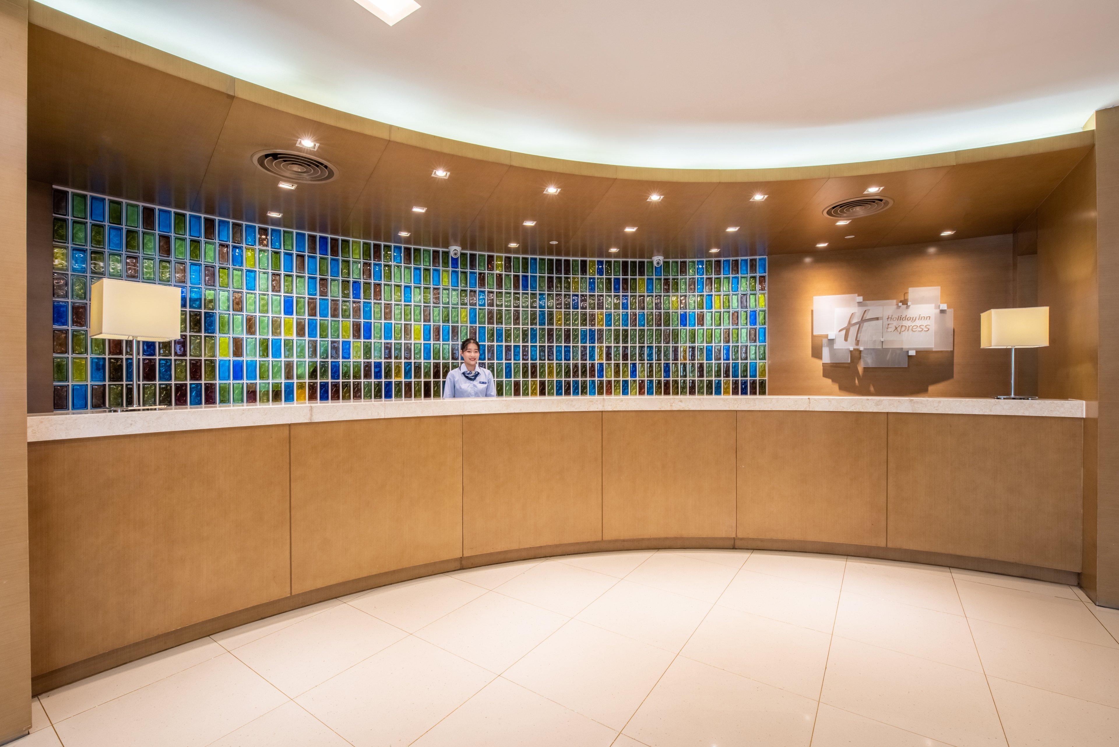 Express Airport Zone By Ihg Hotel