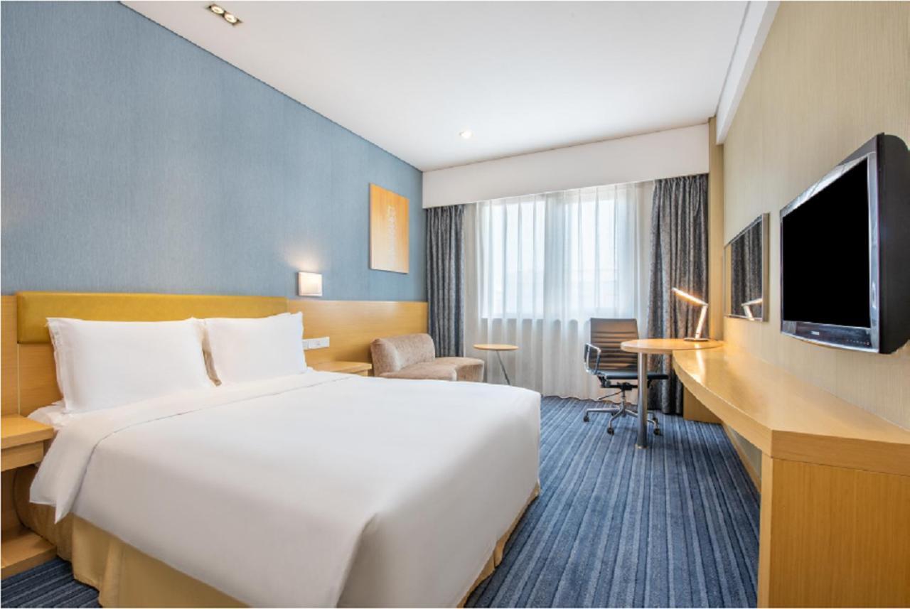 Express Airport Zone By Ihg Hotel